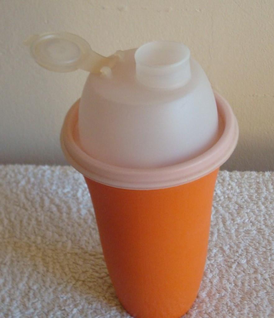 tupperware milk/cocktail shaker oranje retro/vintage, Huis en Inrichting, Keuken | Tupperware, Verzenden, Oranje, Overige typen