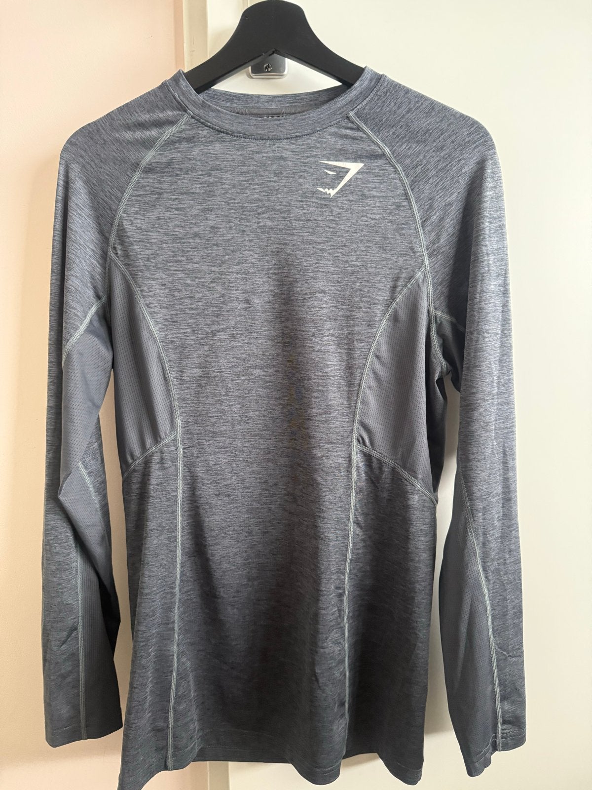 Gymshark sportshirt lange mouwen - Maat M, Kleding | Heren, Fitness, Maat 48/50 (M), Ophalen of Verzenden, Grijs