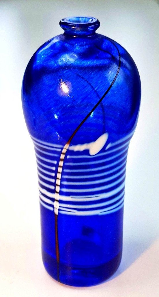 Schitterende Kosta Boda Atelje Vaas B. Vallien Blauw Glas, Antiek en Kunst, Antiek | Glas en Kristal, Ophalen of Verzenden