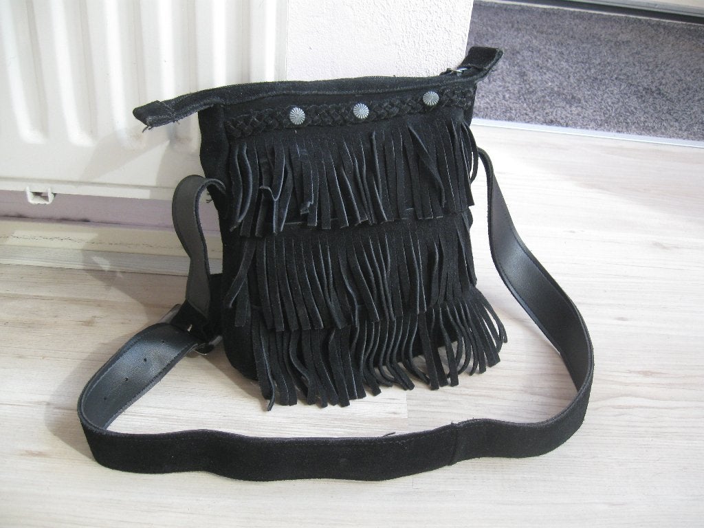 MINNETONKA origineel zwart suede leren schoudertas als nieuw, Ophalen of Verzenden, Zo goed als nieuw, Zwart, Leer
