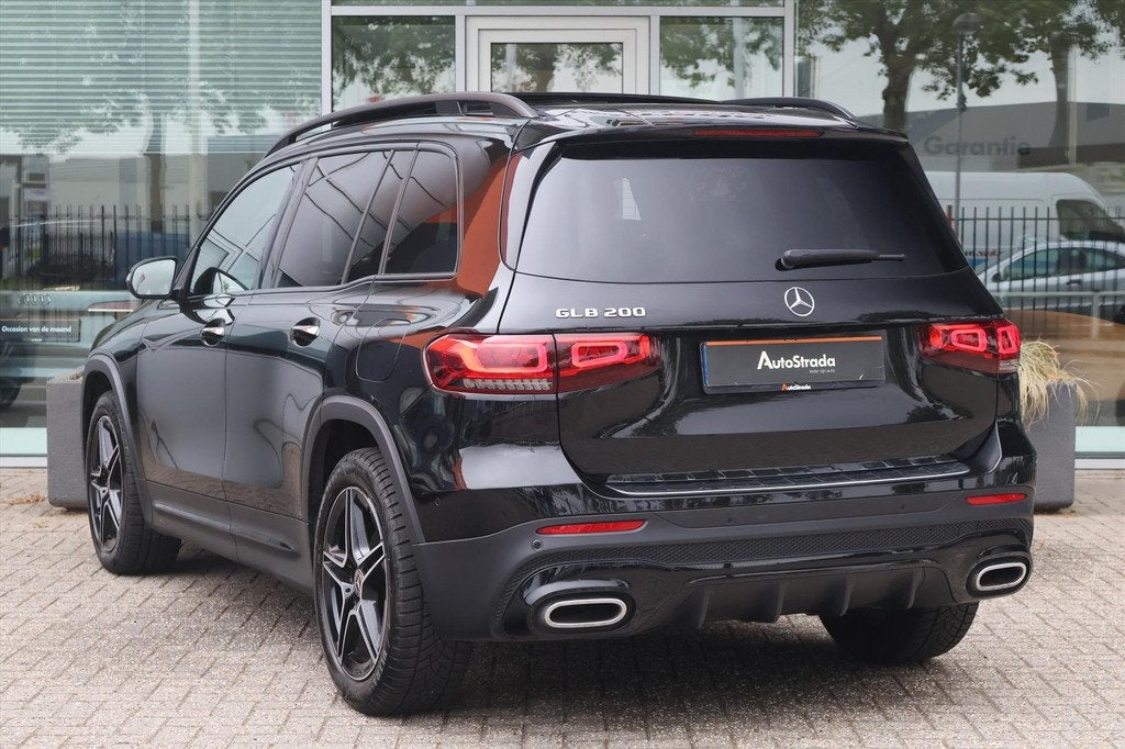 Mercedes GLB 200 AMG-LINE 163pk I Pano I Sfeerverlichting I, Auto's, Mercedes-Benz, 4 cilinders, Met garantie (alle), Bedrijf
