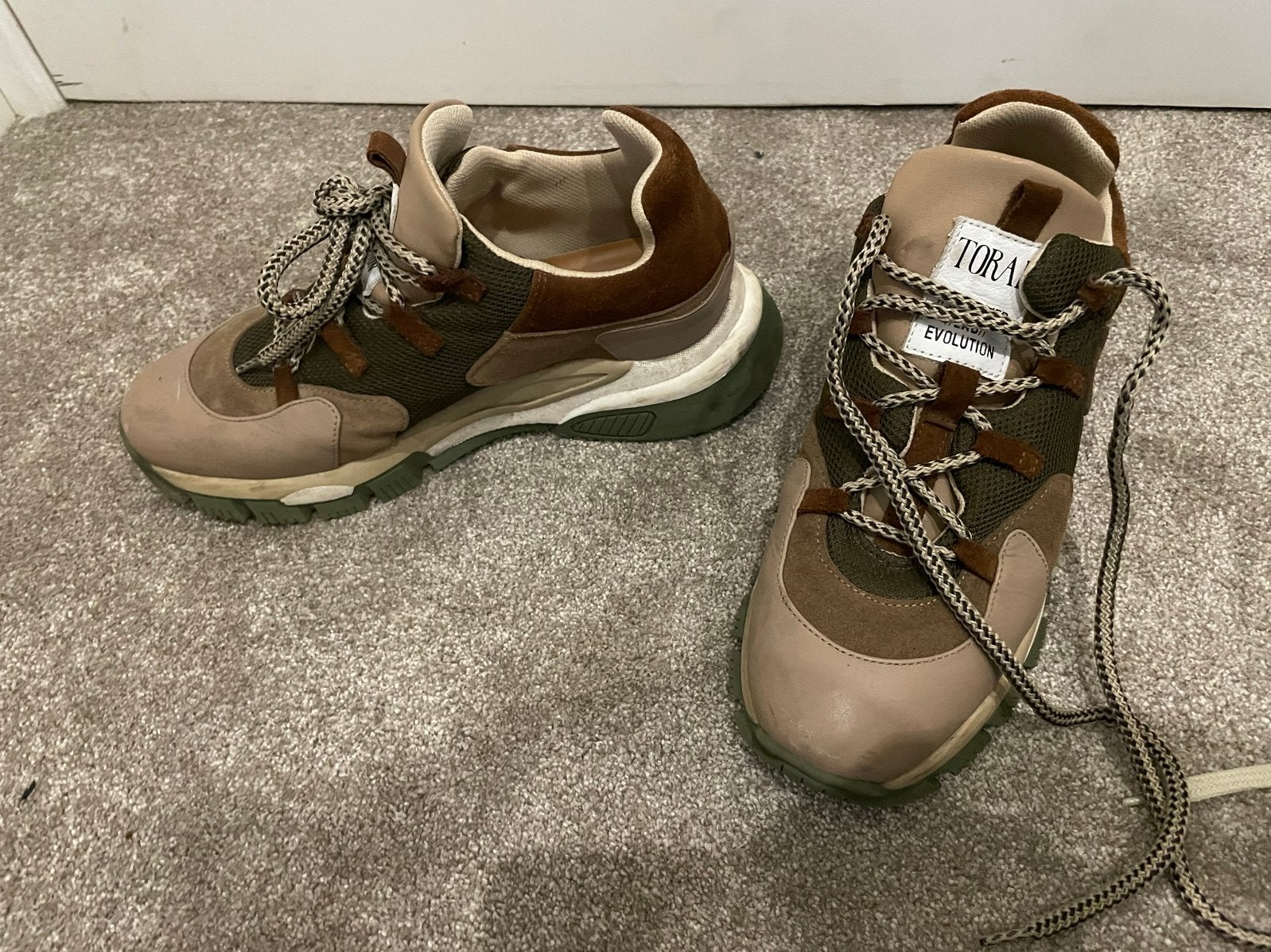 Toral Sneakers Maat 40 - Zo goed als nieuw, Ophalen of Verzenden, Zo goed als nieuw, Bruin, Sneakers of Gympen