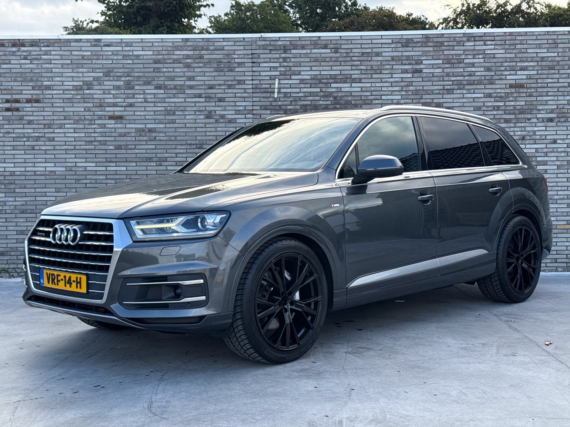 Audi Q7 3.0 TDI * GRIJS KENTEKEN * TREKHAAK *, Auto's, Gebruikt, 2117 kg, Leder, Bedrijf