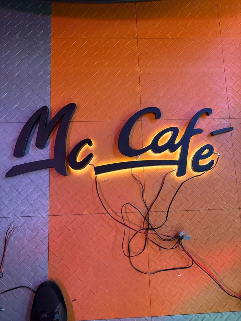 McDonald's McCafé lichtletters met verlichting, Verzenden, Gebruikt, Lichtbak of (neon) lamp