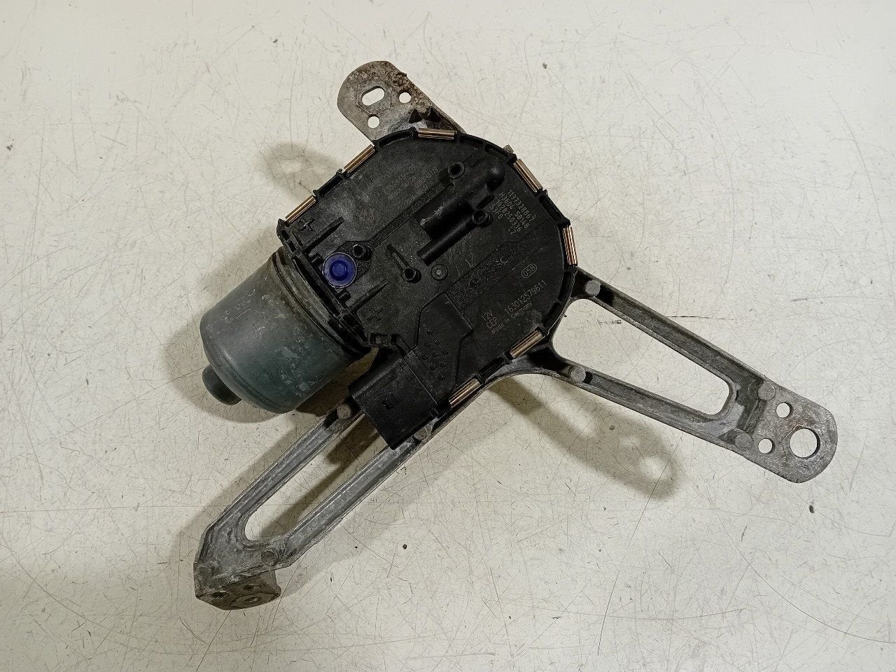 Ruitenwissermotor voor BMW i3, Onderdelen@venauto.nl, Van der Ven Autorecycling B.V., Gebruikt, Ettenseweg 76, 4706 PB Roosendaal, The Netherlands