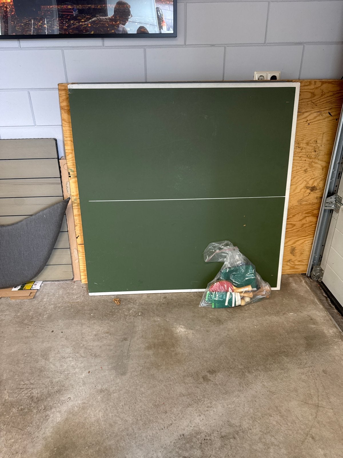Tafeltennisblad met batjes en balletjes, Ophalen, Gebruikt, Tafel Indoor