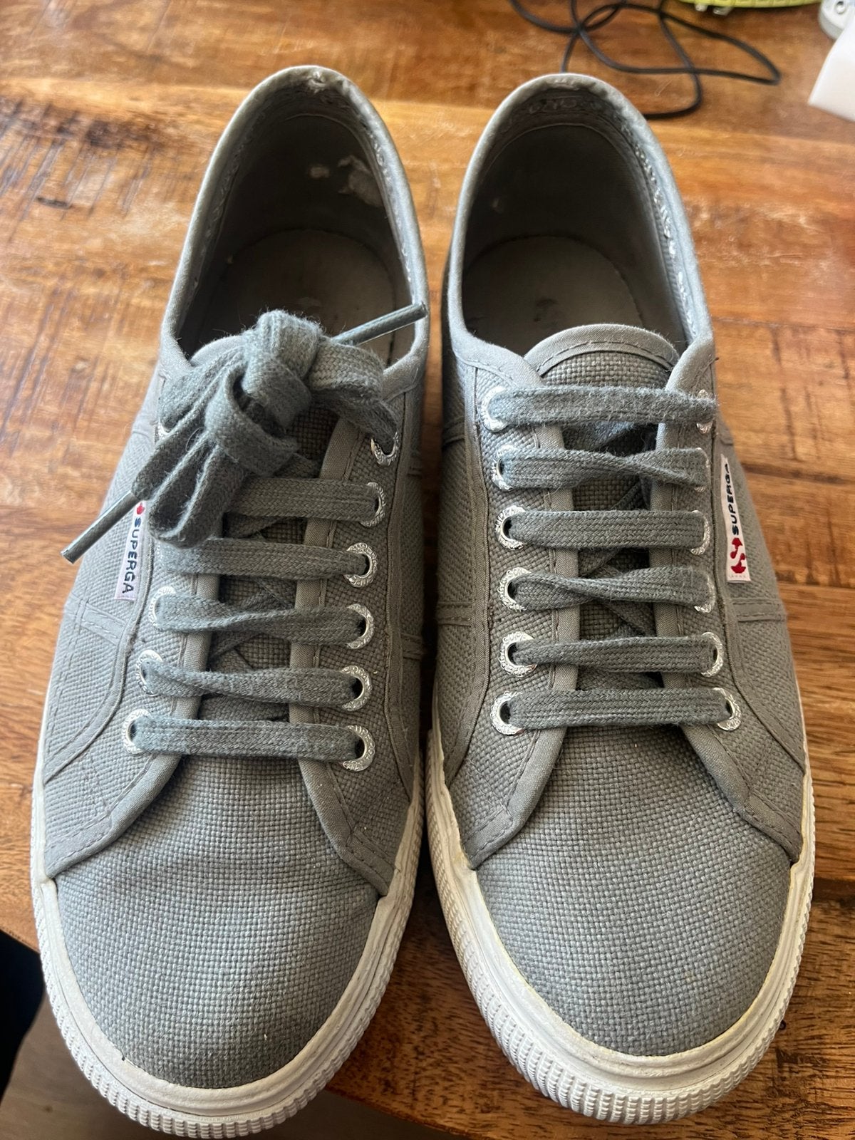 Superga sneakers grijs, Ophalen of Verzenden, Grijs, Sneakers of Gympen, Zo goed als nieuw