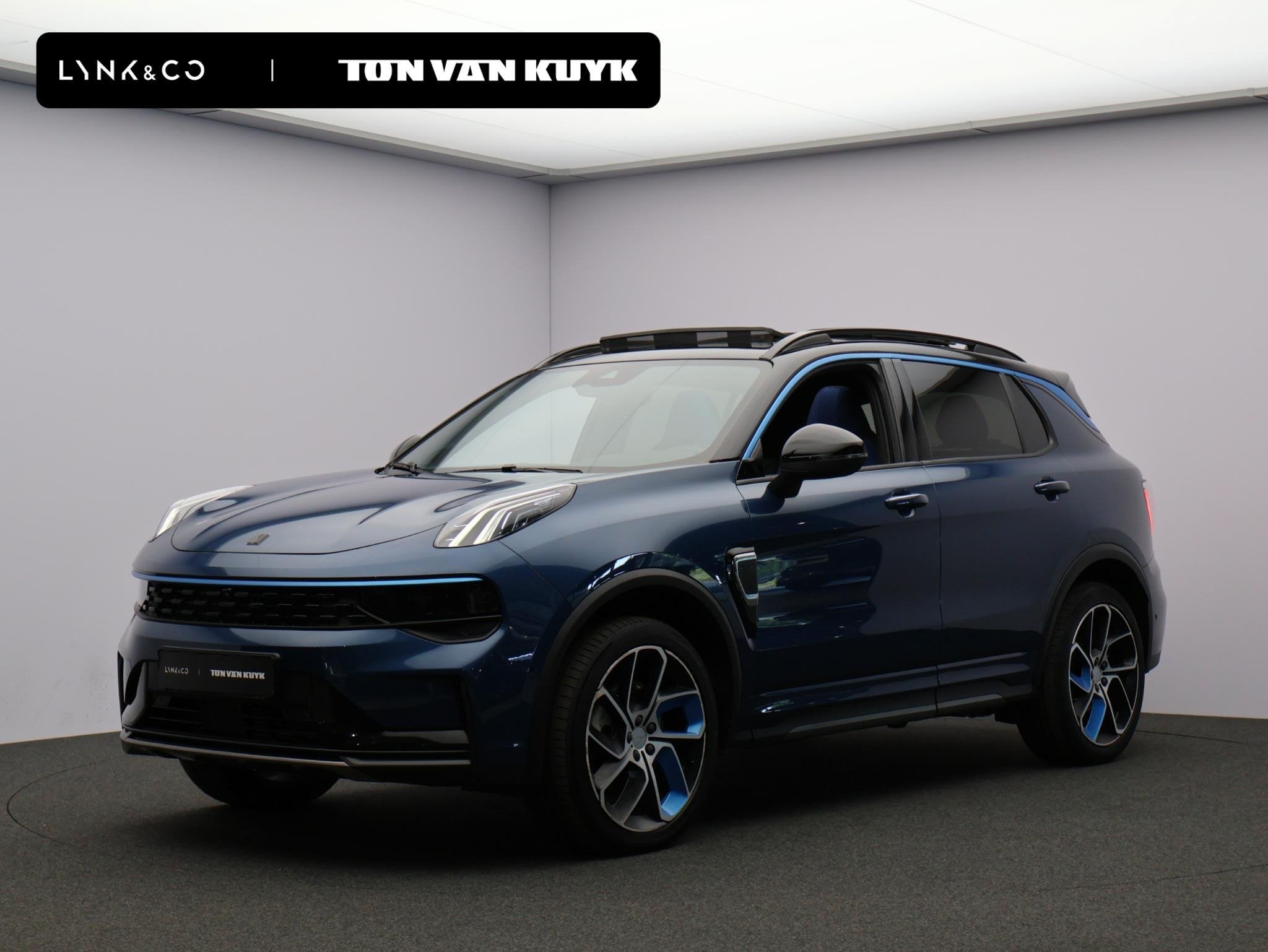 Lynk & Co 01 1.5 / Carplay / Camera / Adaptive Cruise / Pano