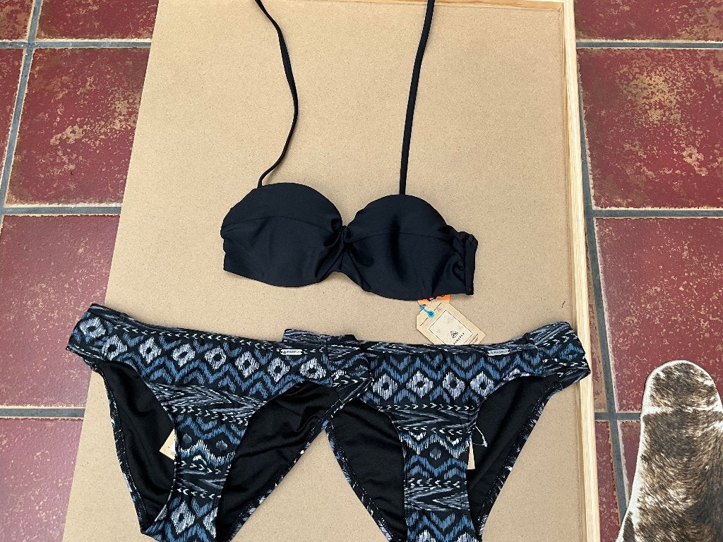 Bikini merk firefly maat 36C met 2 broekjes nieuw, Zwart, Nieuw, Badpak, Ophalen of Verzenden
