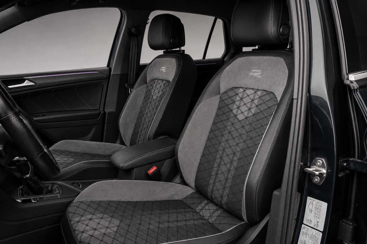 Volkswagen Tiguan 1.4 TSI R-LINE IQ-LIGHTS|TREKHAAK|AUTOPARK, Auto's, Stof, Euro 6, Met garantie (alle), Blauw