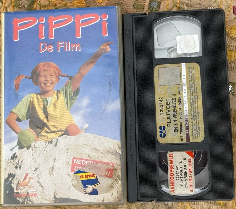 Pippi de Film & Platvoet en zijn vriendjes II VHS, Gebruikt, Alle leeftijden, Kinderfilm, Ophalen of Verzenden