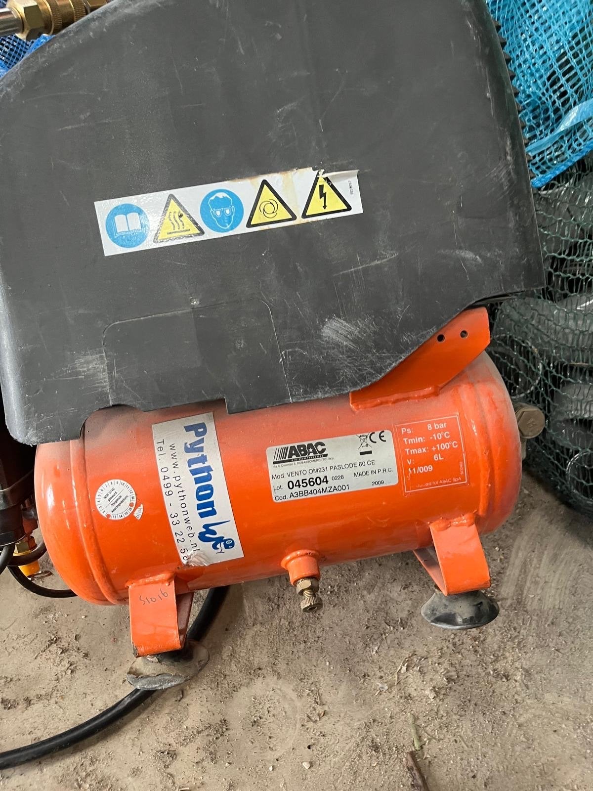 ABAC Python Luchtcompressor - Compact en Krachtig, Doe-het-zelf en Verbouw, Ophalen, Gebruikt, 6 tot 10 bar, Minder dan 200 liter/min