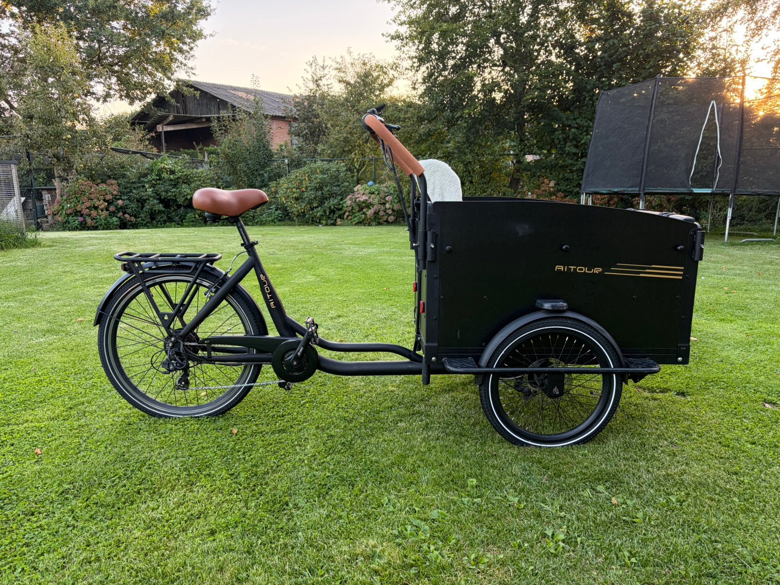 Aitour Starter elektrische bakfiets met huif en zitschaal, 4 kinderen of meer, Zo goed als nieuw, Elektrisch, Schijfrem