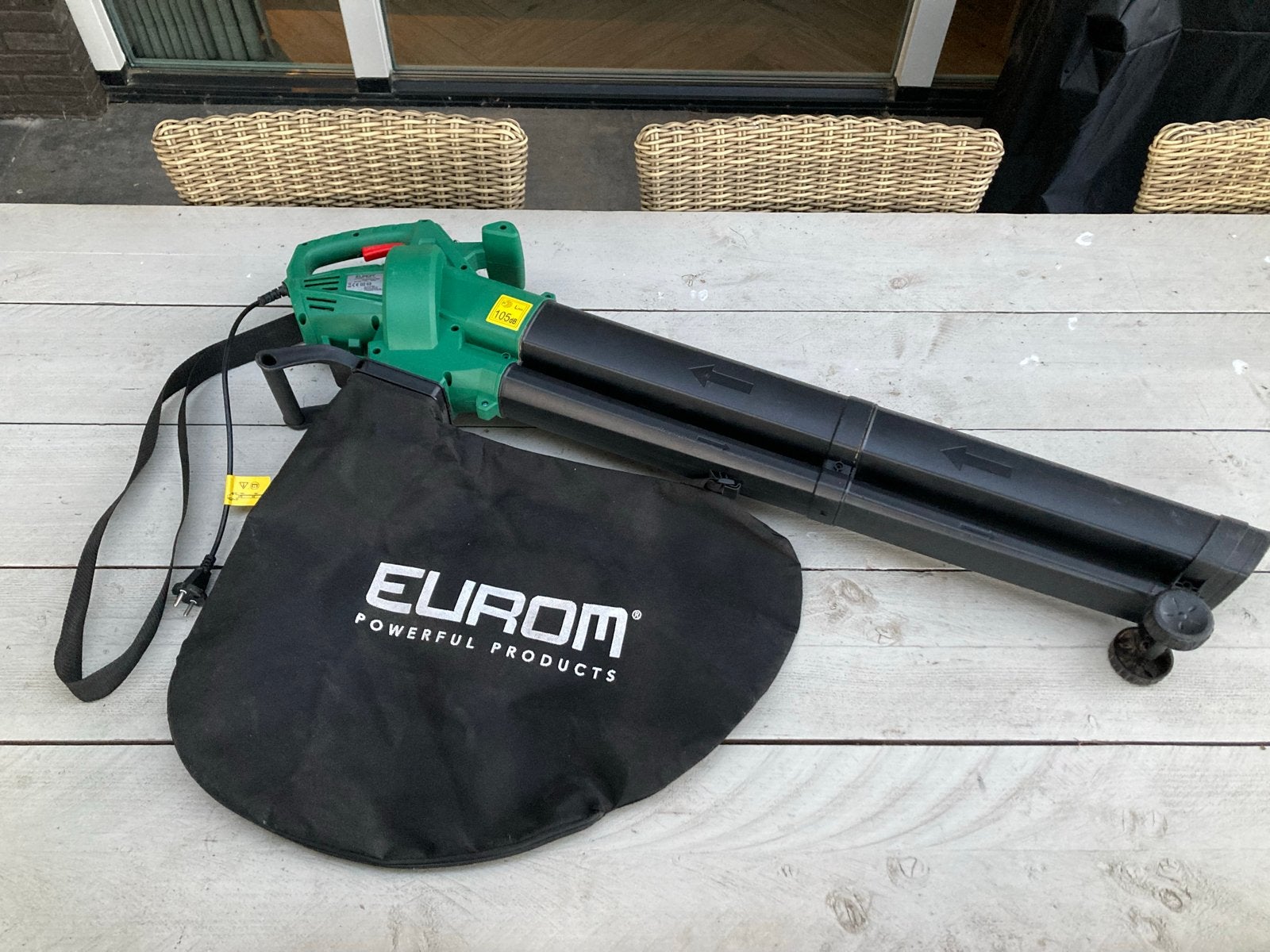 Eurom bladblazer, bladzuiger en versnipperaar 3000W, Ophalen, Zo goed als nieuw, Elektrisch, Met opvangzak