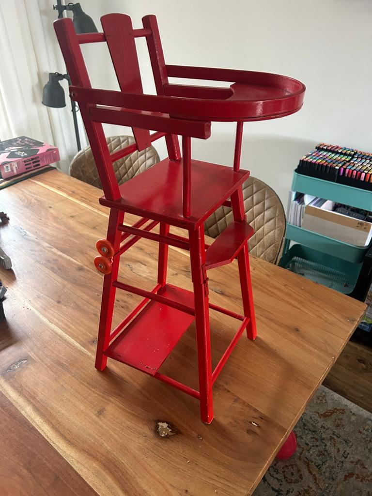 Vintage houten poppenstoel rood, Ophalen, Gebruikt, Babypop