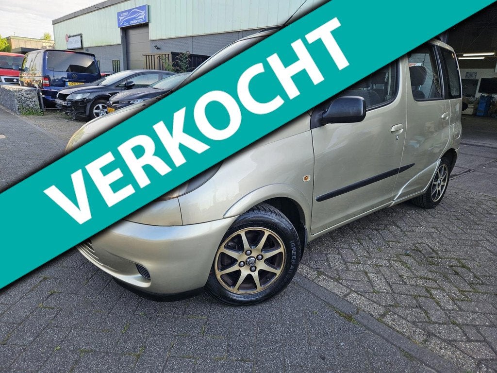 Toyota Yaris Verso Wij hebben nog goede Toyota`s>> drOranjeS, Auto's, 1299 cc, 86 pk, 4 cilinders, 400 kg