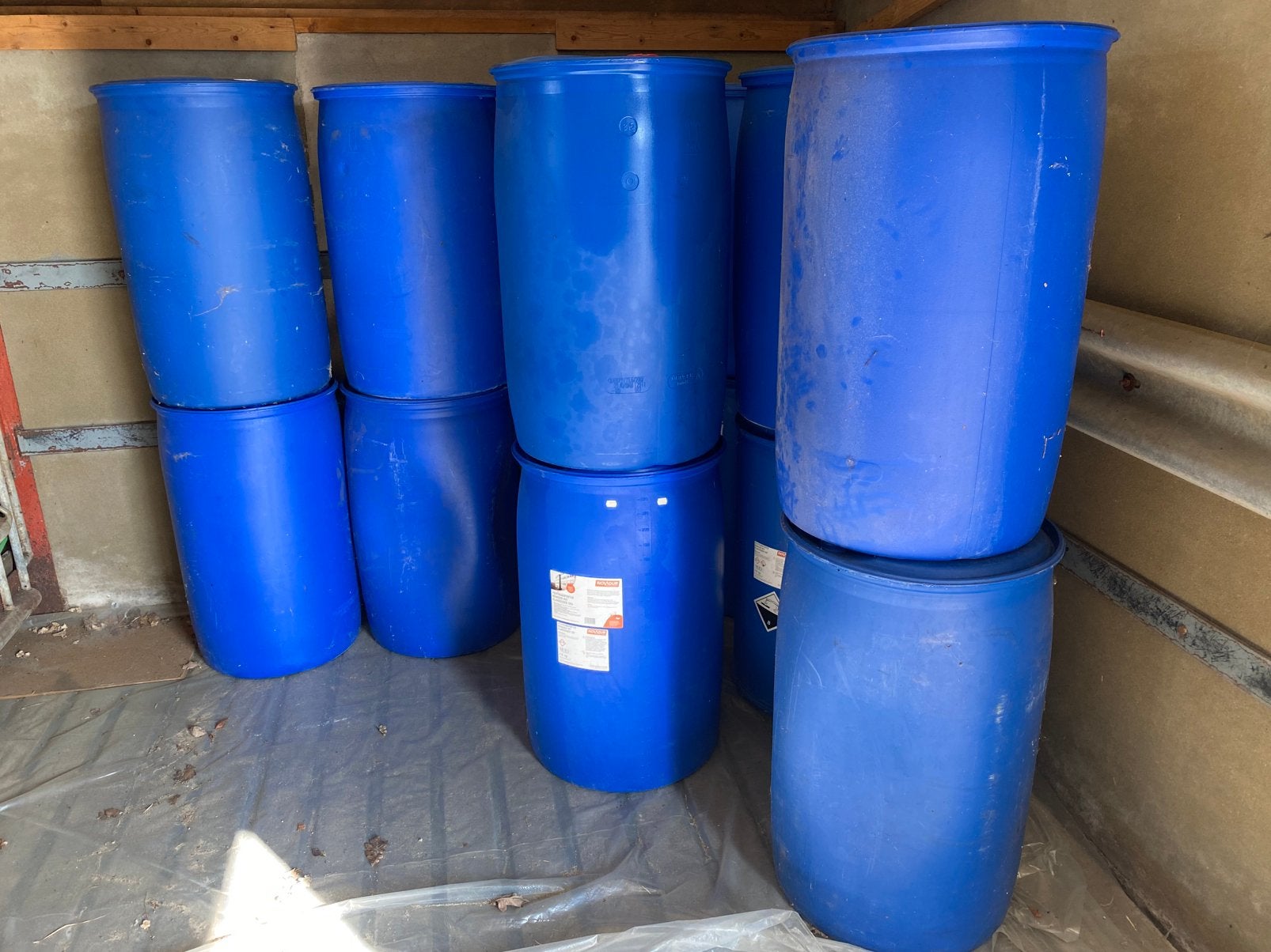 200-210-220 liter bondel vaten blauw, Tuin en Terras, 150 liter of meer, Ophalen of Verzenden, Gebruikt, Kunststof