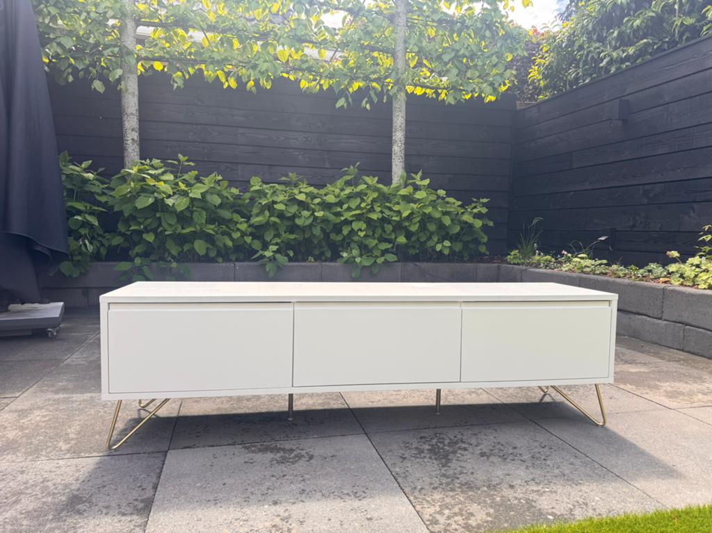 Wit tv meubel van Made, Huis en Inrichting, Kasten | Televisiemeubels, Ophalen, 150 tot 200 cm, Zo goed als nieuw, Minder dan 100 cm