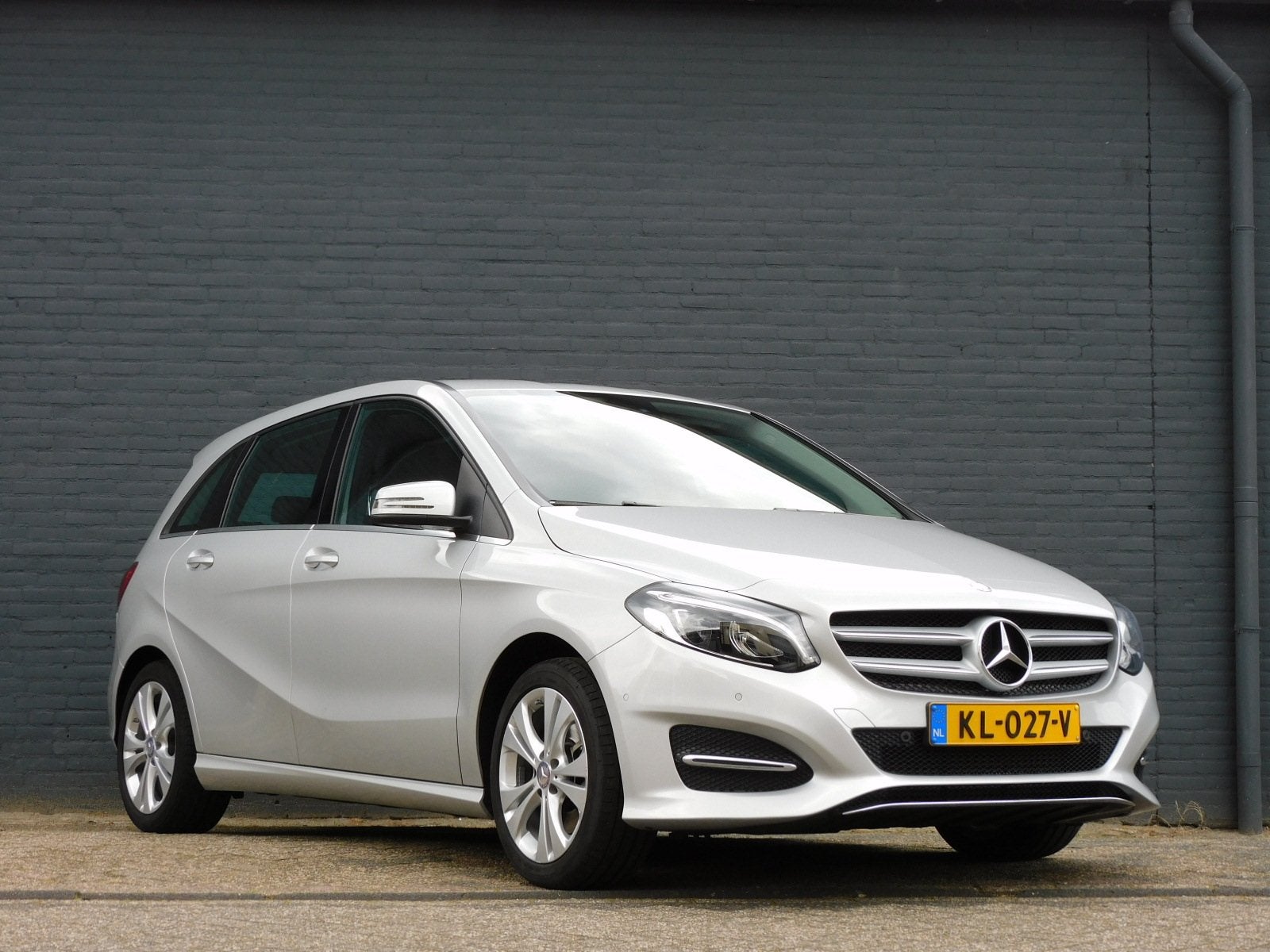 Mercedes-Benz B-Klasse 250 Ambition TOPSTAAT! NAVI! CRUISE!, Auto's, 730 kg, Gebruikt, 4 cilinders, Leder en Stof
