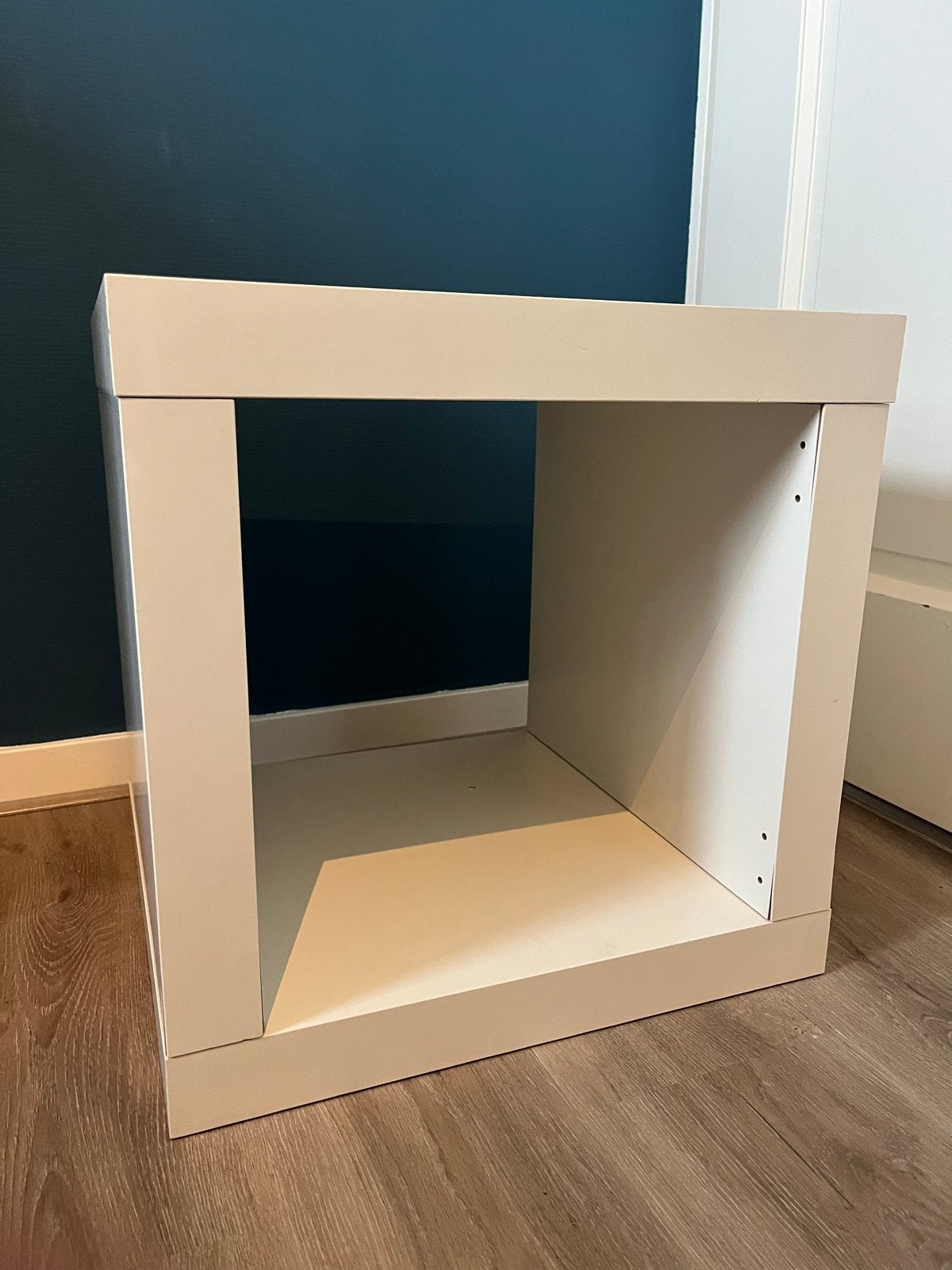 Witte kubus opbergkast/nachtkastje, Ophalen, Gebruikt