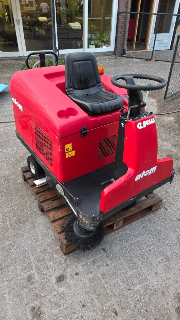 Gesco Atom veegmachine 24V met acculader | Opknapper, Tuin en Terras, Ophalen, Gebruikt