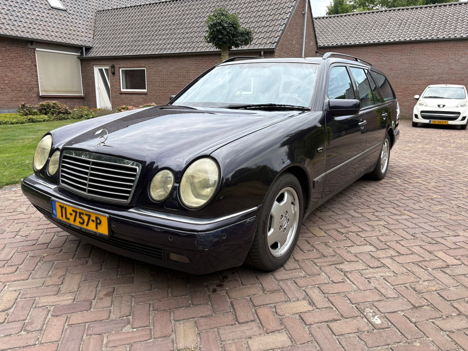 Mercedes-Benz E430 1997, Achterwielaandrijving, Blauw, Leder, Stationwagon