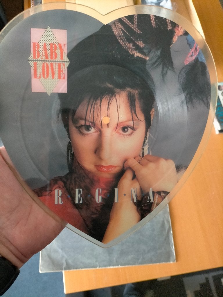Regina - Baby Love (heart shape picture 12 inch ), Ophalen of Verzenden, Gebruikt, 12 inch
