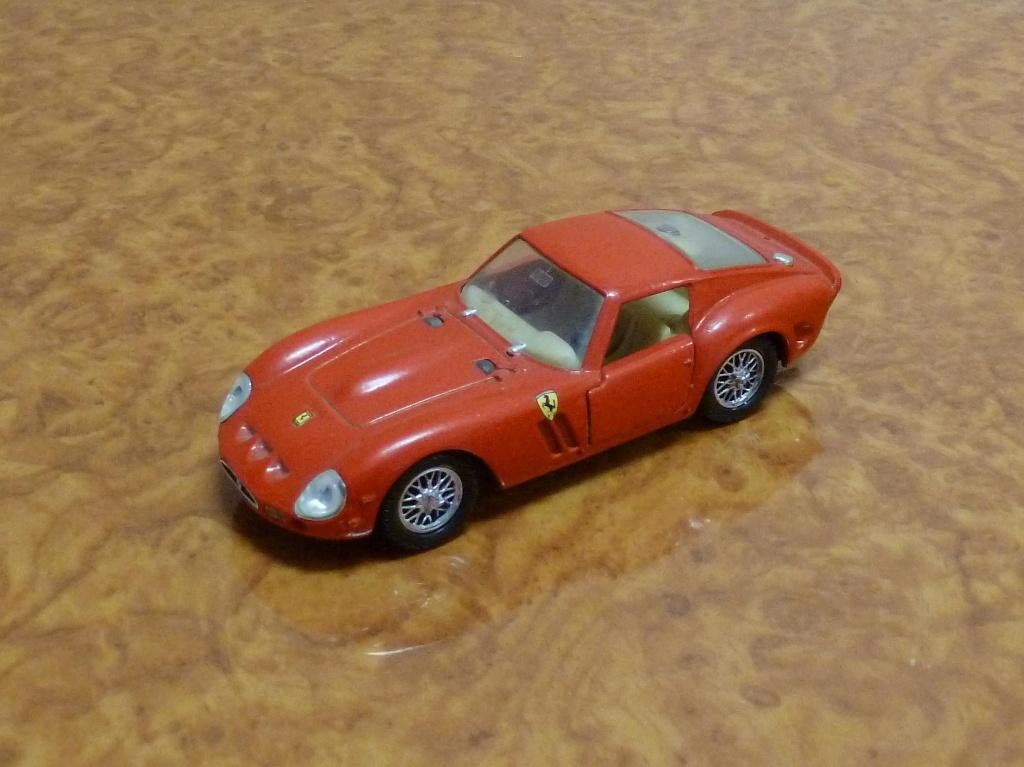 Ferrari 250 GTO, Hobby en Vrije tijd, Modelauto's | 1:43, Ophalen of Verzenden, Zo goed als nieuw, Auto, Solido