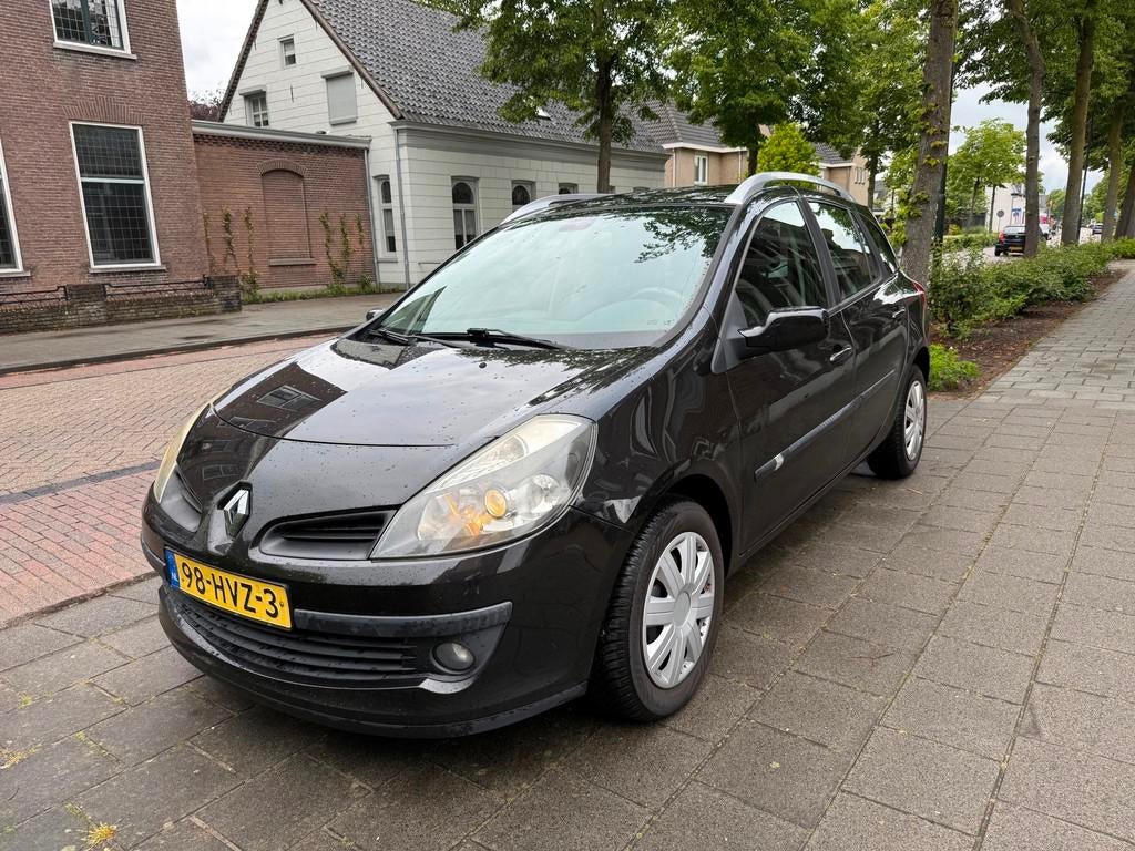 Renault Clio Estate 1.2 TCE Sélection Business Sport KOUDE, Auto's, Renault, Voorwielaandrijving, Gebruikt, 4 cilinders, 1095 kg
