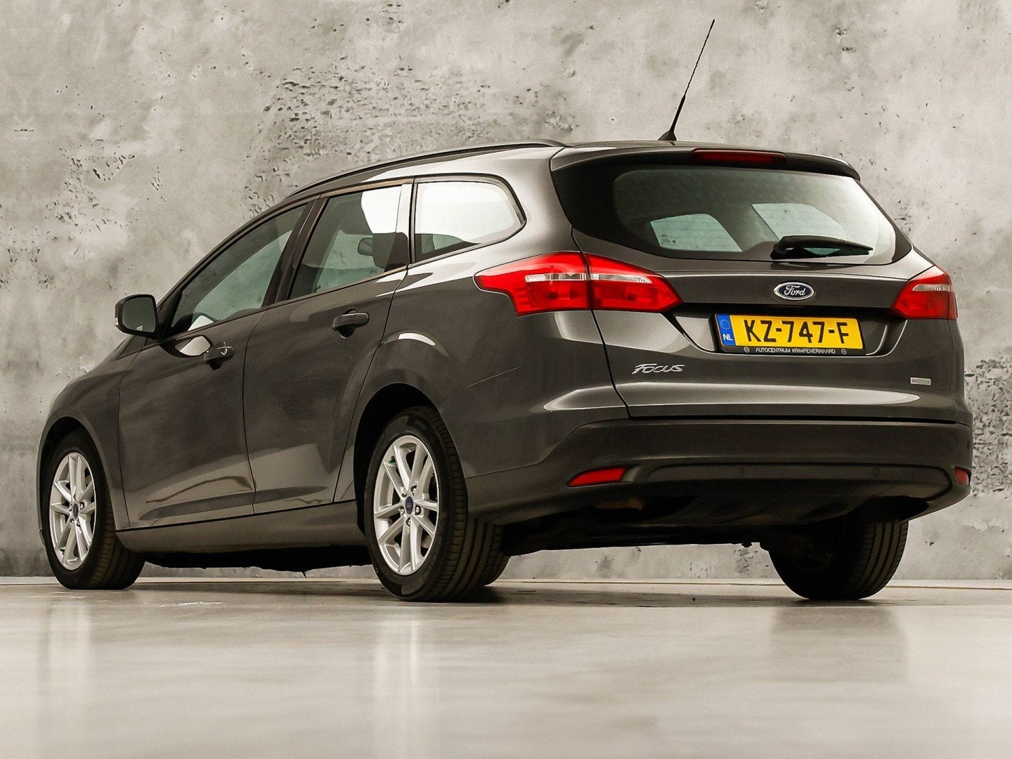 Foto 3 van Ford FOCUS Wagon 1.0 Sport Automaat (NAVIGATIE, STUUR/STOELV