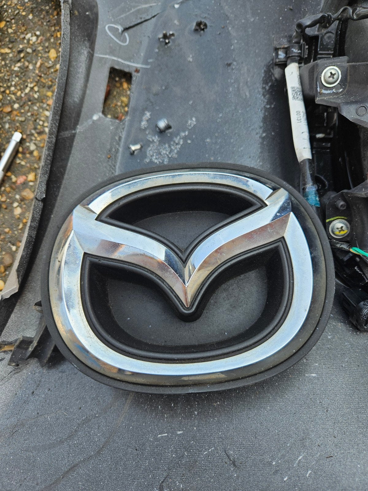 Mazda embleem voor diverse modellen, Ophalen of Verzenden, Gebruikt, Mazda