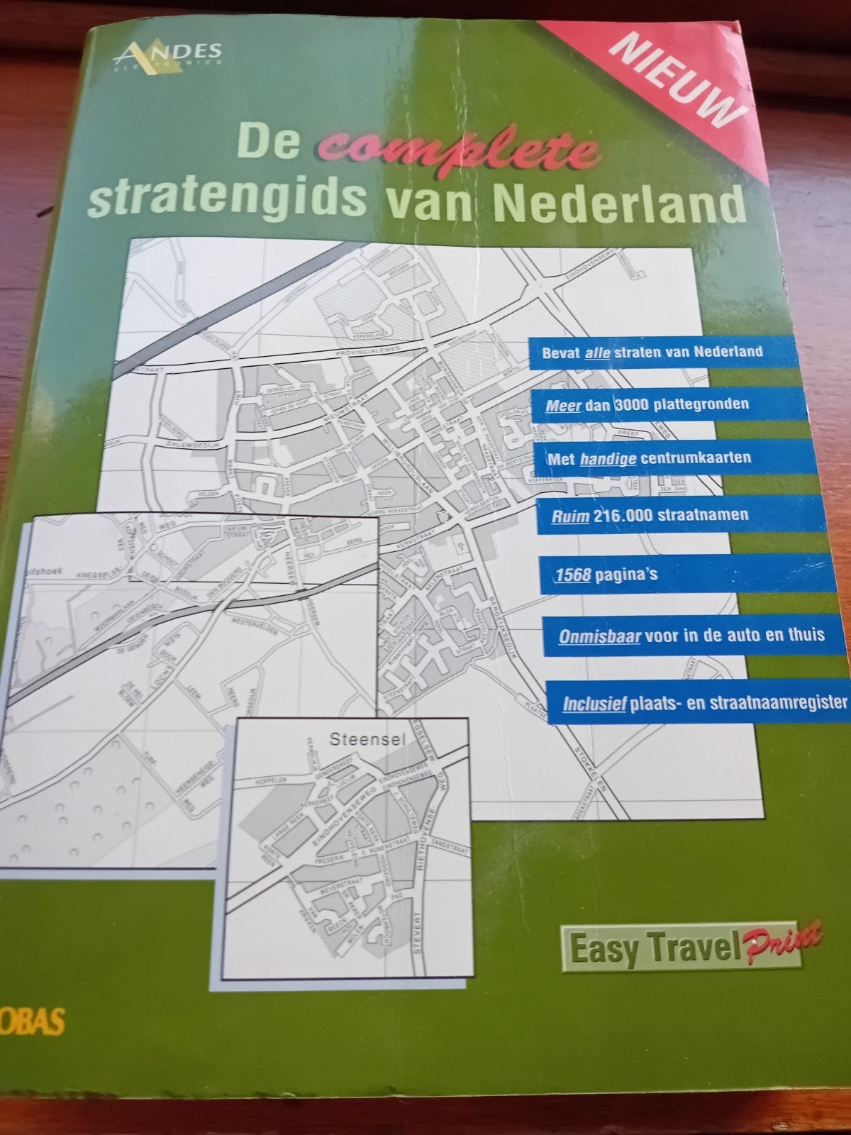 Uit 1997, de complete stratengids van Nederland, Ophalen of Verzenden, Zo goed als nieuw, Nederland