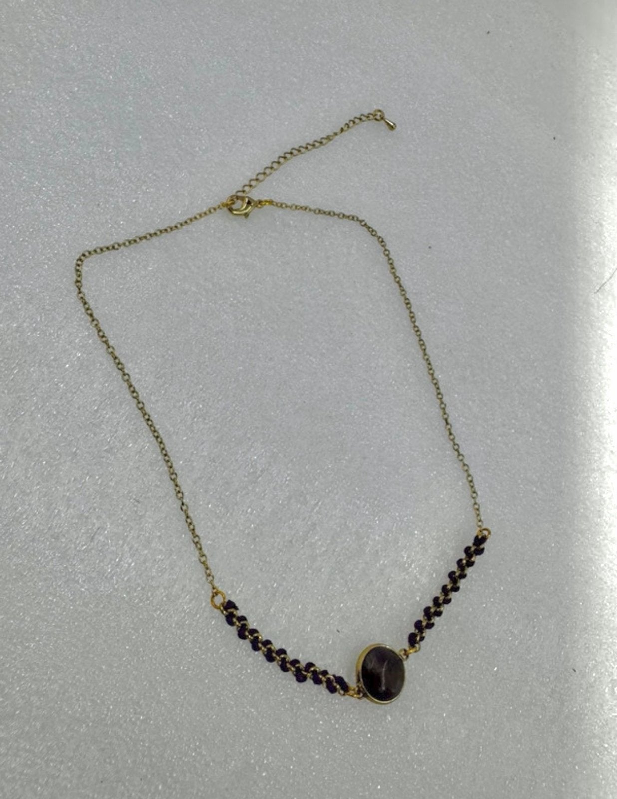 Gouden ketting met paarse kralen en edelsteen, Overige materialen, Ophalen of Verzenden, Zo goed als nieuw, Met edelsteen