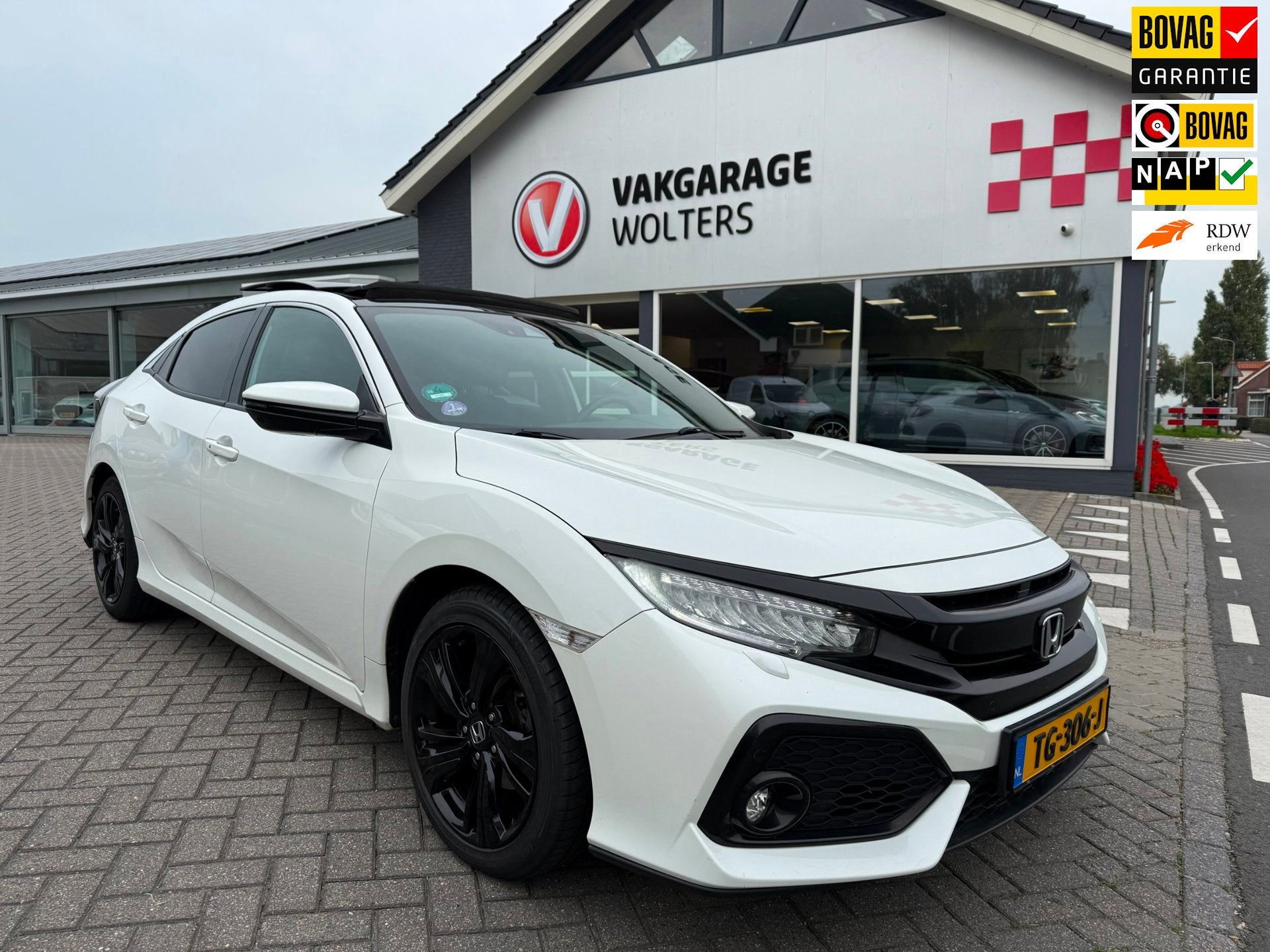 Honda Civic 1.0 i-VTEC Executive RIJKLAARPRIJS!, Auto's, Stof, Gebruikt, Origineel Nederlands, Bedrijf