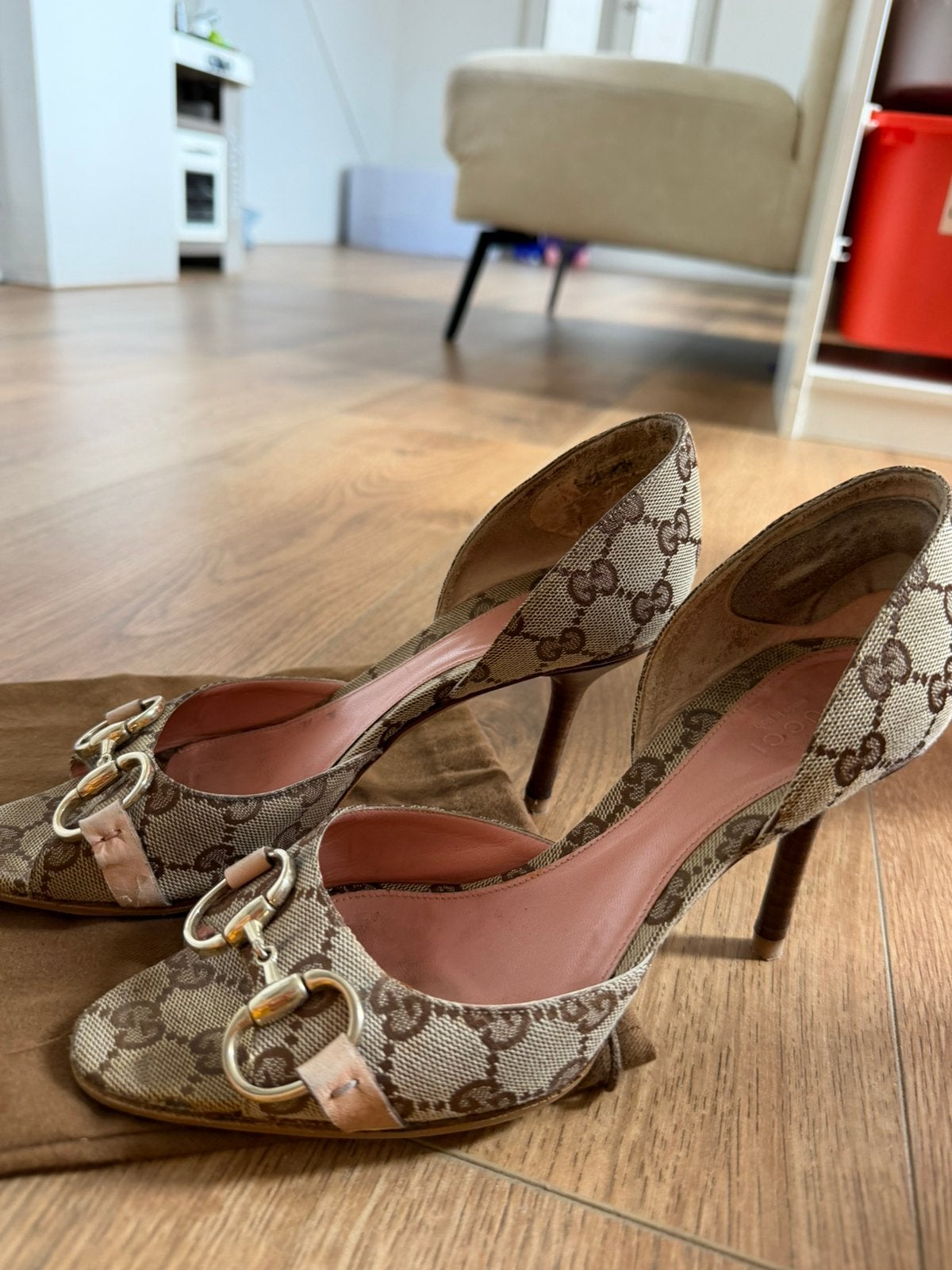 hakken gucci 36.5, Ophalen of Verzenden, Zo goed als nieuw, Zwart