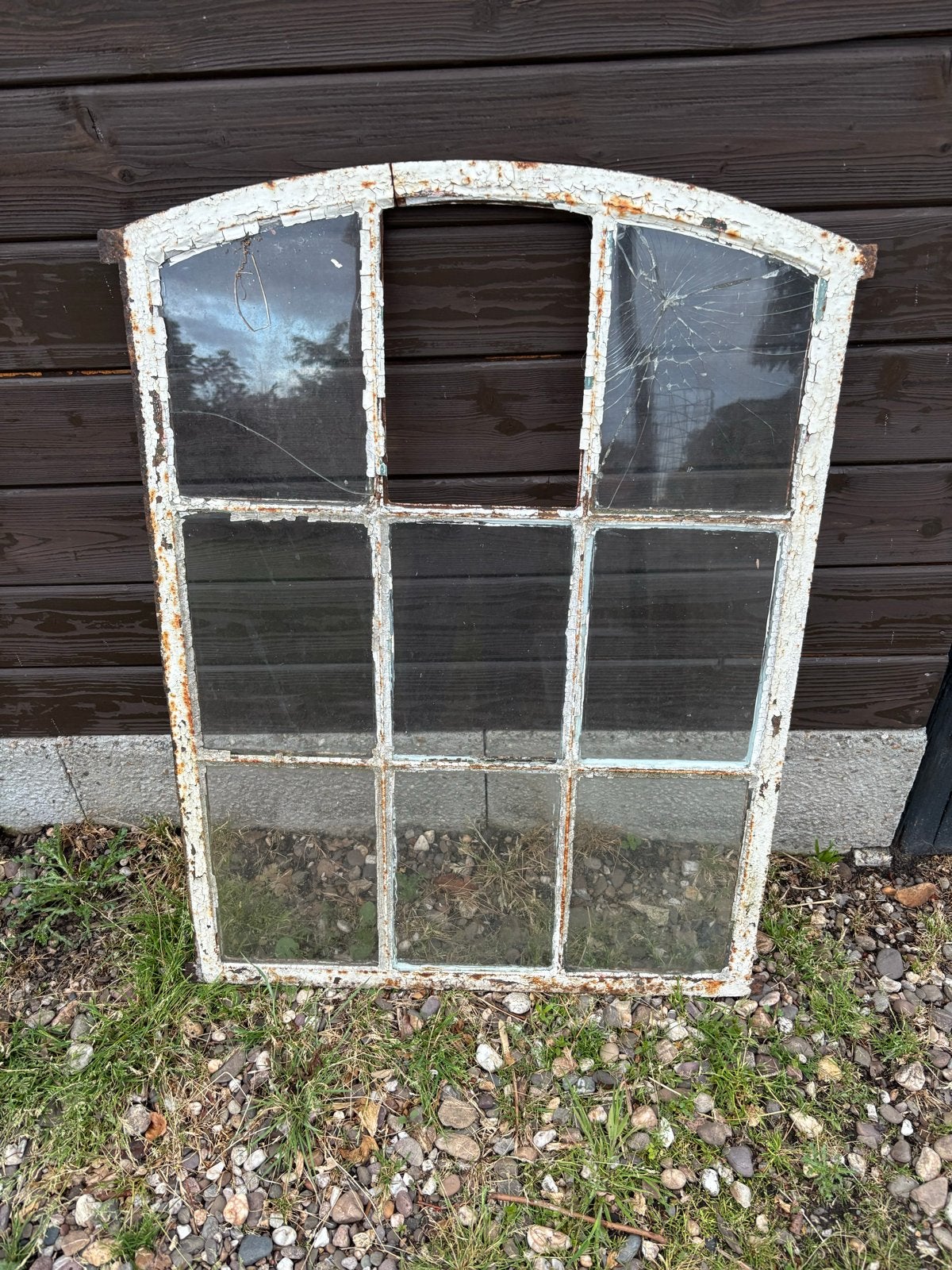 Oud raamkozijn met gebroken glas - Decoratief, Ophalen, Gevelraam of Ruit, Gebruikt, 80 tot 120 cm