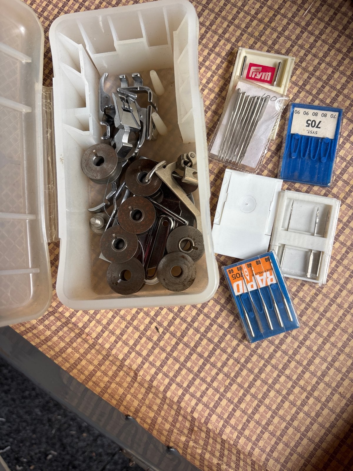 Vintage Naumann Naaimachine met Originele Onderdelen en Koff, Antiek en Kunst, Antiek | Naaimachines, Ophalen