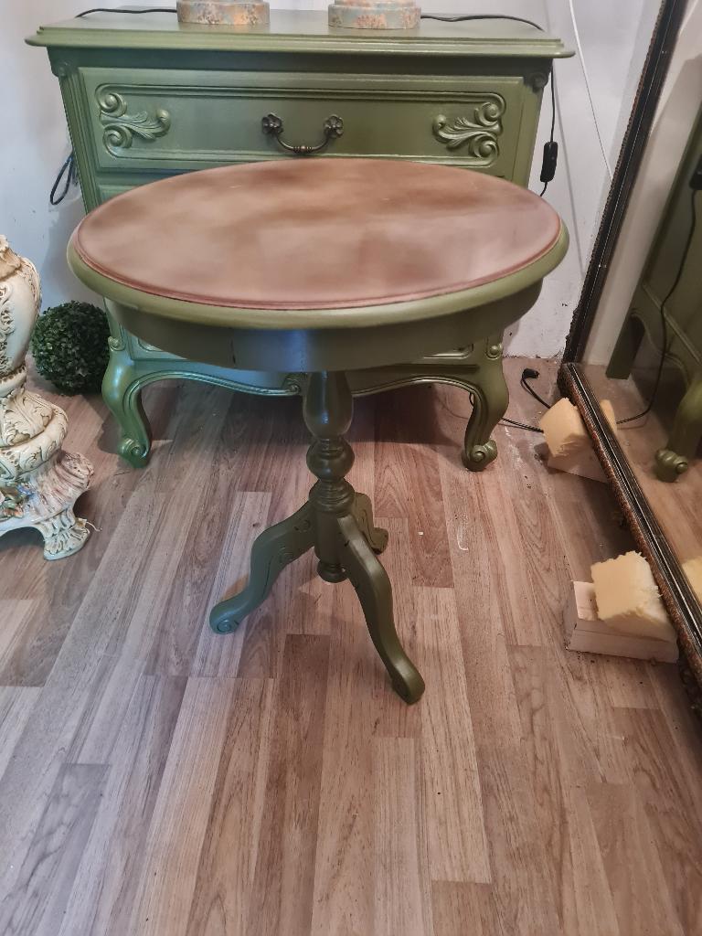 Zeer oud wijntafeltje in antiek groene kleur, Ophalen of Verzenden