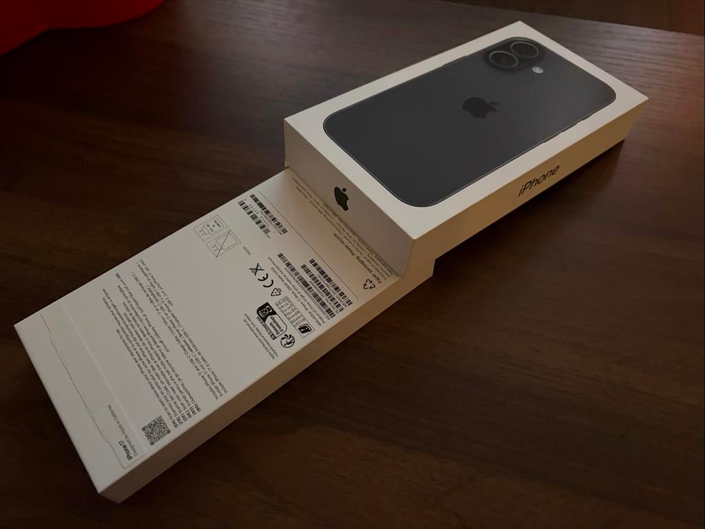 iPhone 11 met lader en simkaart (incl hoesje &screenprotect), Gebruikt, Zwart, 64 GB, Zonder simlock