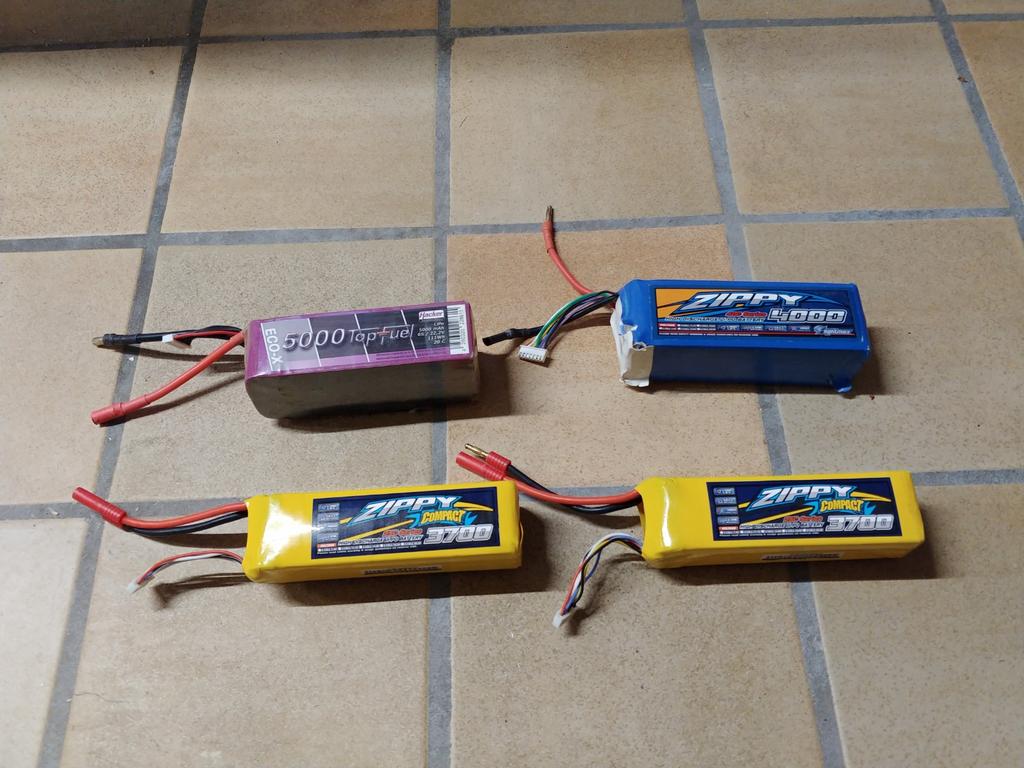 Set van 4 RC accu's, Ophalen of Verzenden, Gebruikt