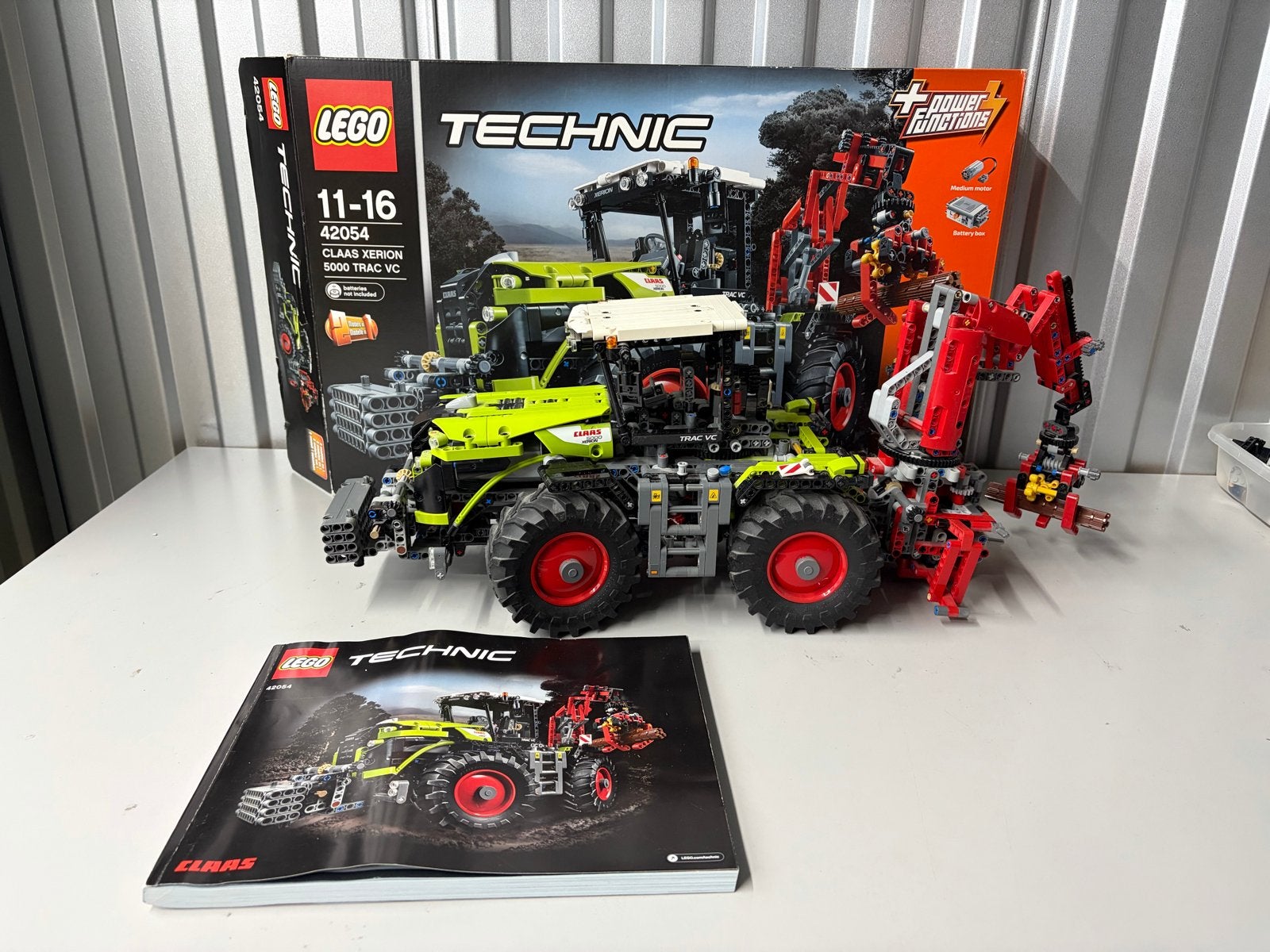LEGO Technic 42054 Claas Xerion 5000 Trac VC, Ophalen of Verzenden, Zo goed als nieuw