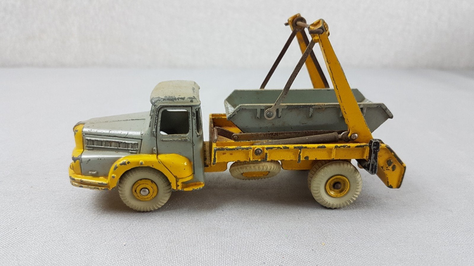 Dinky Supertoys 38A Vrachtwagen met afneembare container, Ophalen of Verzenden, Gebruikt, Bus of Vrachtwagen