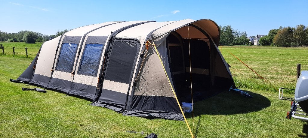 Opblaasbare 6 persoons tent Redwood Navarro Air 440, Caravans en Kamperen, Tenten, Ophalen, Zo goed als nieuw, Tot en met 6