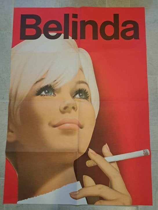 Vintage Belinda poster - Blondine met sigaret, Ophalen of Verzenden, A1 t/m A3, Overige onderwerpen, Rechthoekig Staand