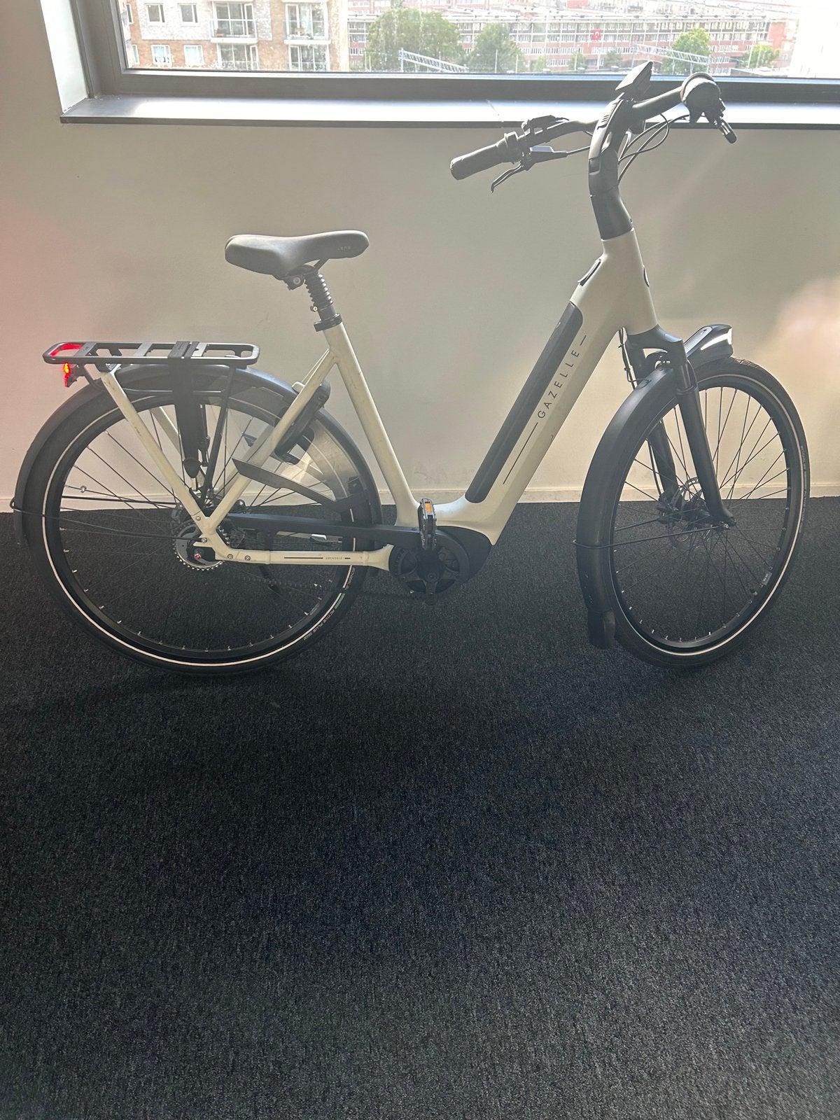 Gazelle Grenoble C8 HMB E-bike 2026, Ophalen, Zo goed als nieuw, 50 km per accu of meer, Gazelle