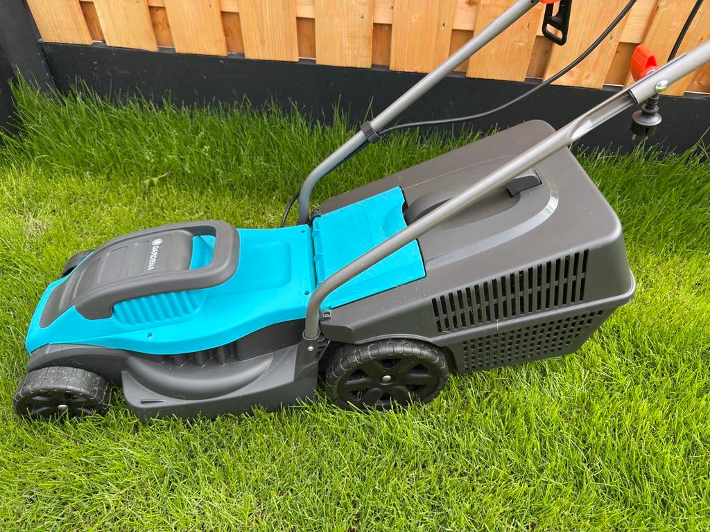 Gardena Elektrische Grasmaaier 1100/32 nieuw, Cirkelmaaier, Elektrische grasmaaier, Ophalen of Verzenden, Zo goed als nieuw