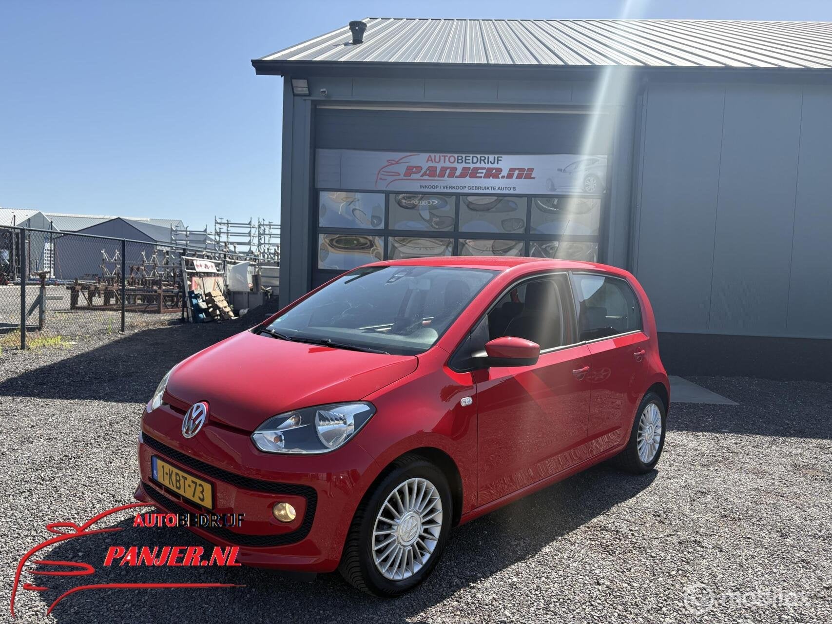 Volkswagen Up! 1.0 high up! "AIRCO+CRUISE+NAVI+LMV", Auto's, Voorwielaandrijving, Euro 5, Stof, Gebruikt