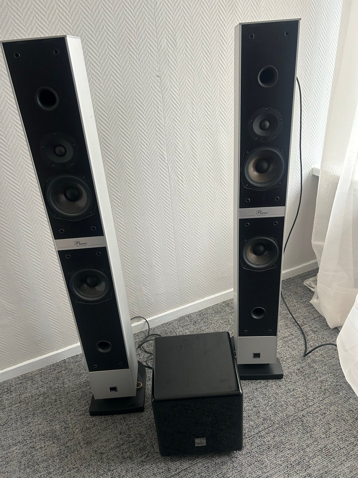 Dali Piano Vloerstaande Luidsprekers met Subwoofer, Vloerstaande luidspreker, Zo goed als nieuw, Basreflex, Dali
