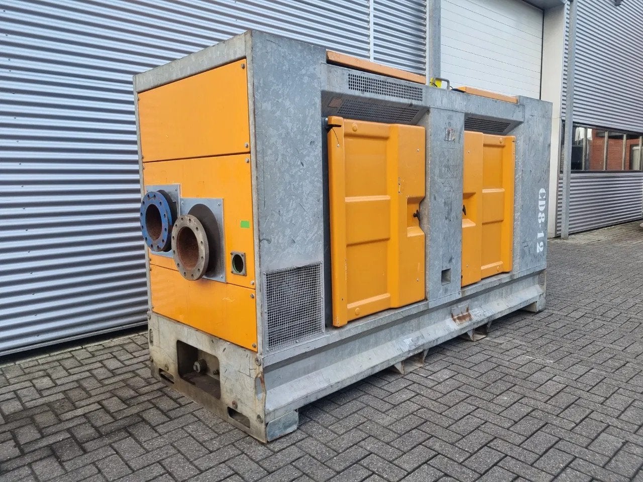 BBA BA200K D285 with Volvo TD520GE (bj 2007), Zakelijke goederen, Machines en Bouw | Pompen en Compressoren