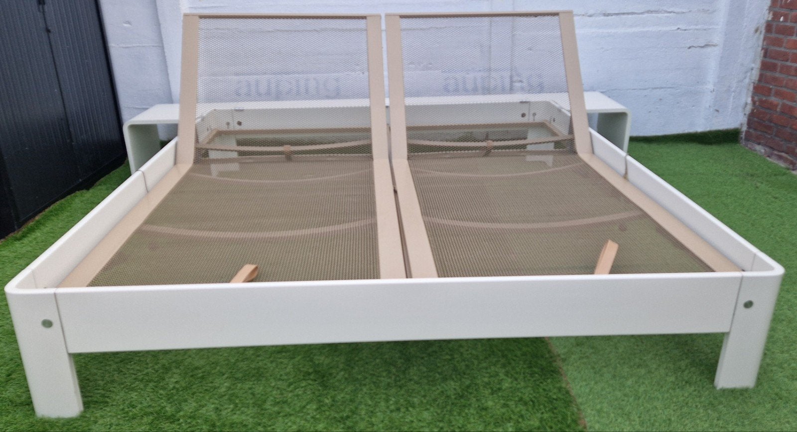Auping Auronde Bed 180x220cm met Achterelement en Tafeltjes, ., Wit, Tweepersoons, Ophalen of Verzenden